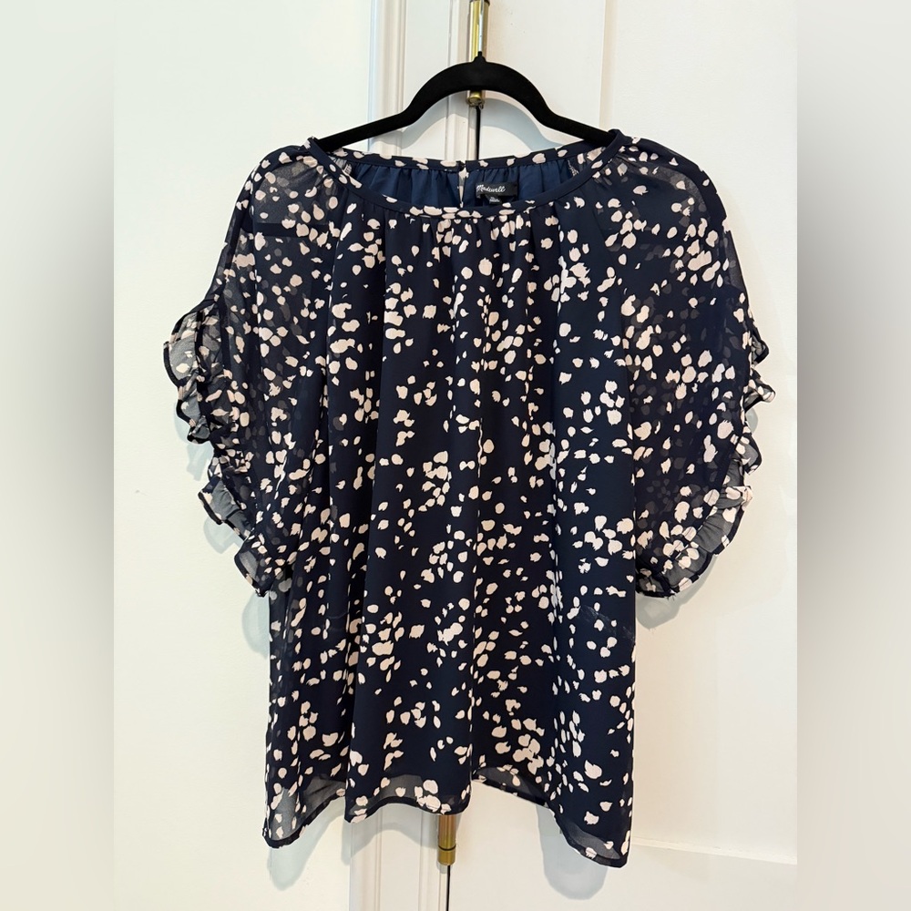 Madewell Memento Ruffle Sleeve Top. Navy. Size XL. Lined.